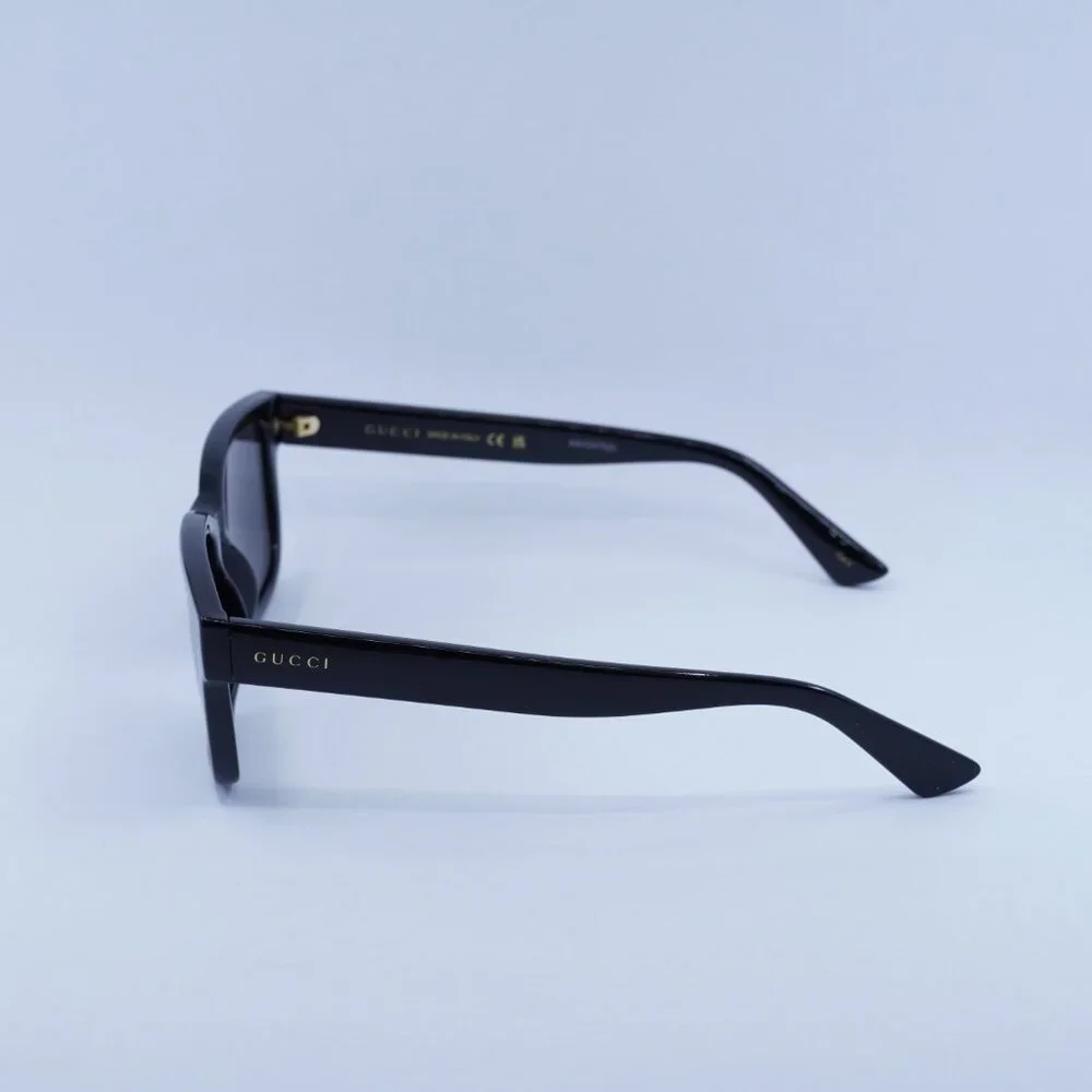 Gucci material frame black